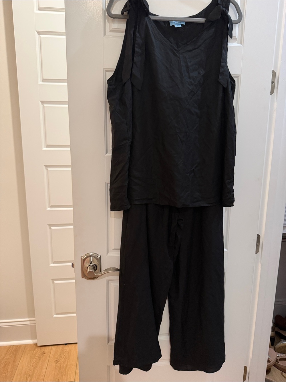 CeCe  Black Women's Two-Piece WideLegged matching Set!